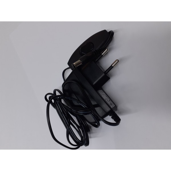 Alimentator nou DVE DSC-6PFA-05 FEU 7V 0.7A mufa 5.5mm x 1.7mm