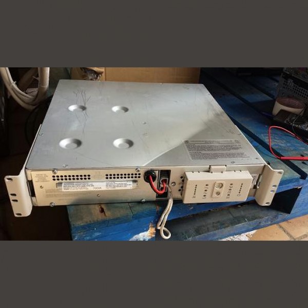 UPS APC Smart-UPS SU1000RMI2U 1000VA RM 2U 230V