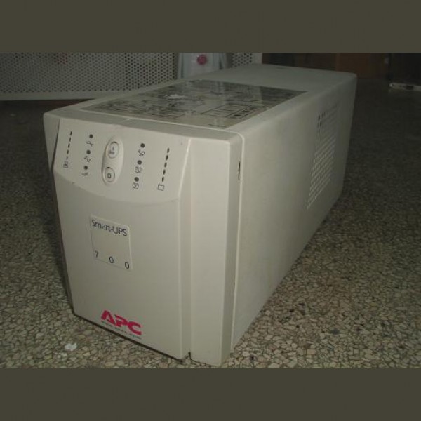 UPS APC 700VA Stand Alone SU700I Reconditionat