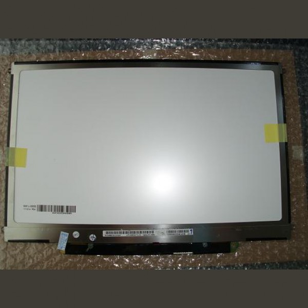 LG philips LP133WX2-TLC2 13.3 '' 1280 x 800    Glossy LED Slim macbook CU DEFECT