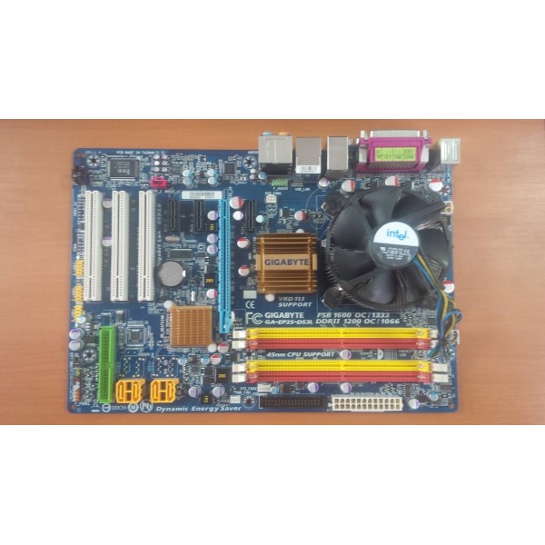 Placa de baza PC GIGABYTE GA-EP35-DS3L + procesor Quad core E5420 2.5Ghz
