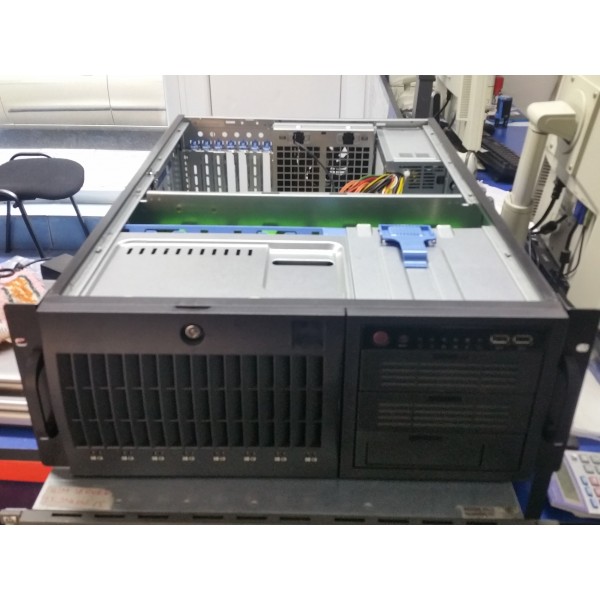 Carcasa de server SuperMicro  4U cu urechi prindere de rack