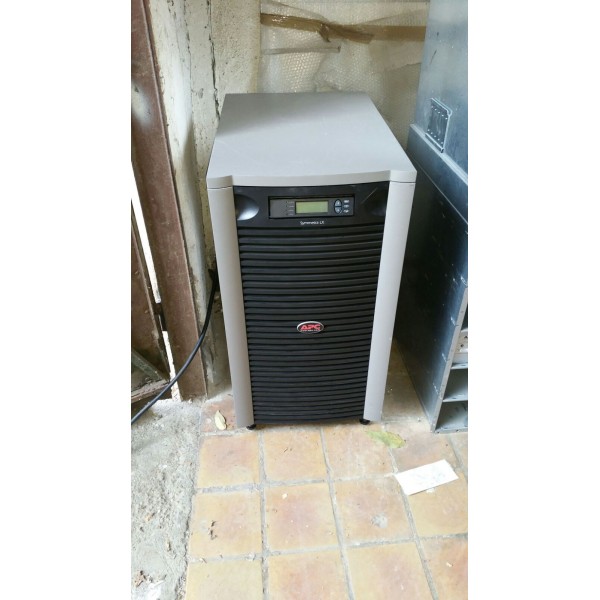 UPS APC Symmetra LX 16kVA 16000vA  Tower Single 3 Phase SYAF16KI